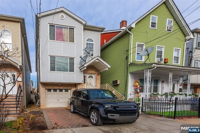 Photo - 53 S Second St House