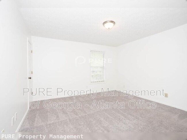 Building Photo - 2408 Country Park Dr