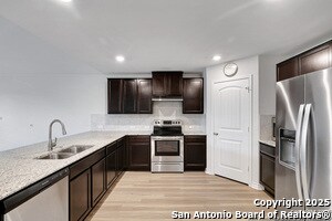 Foto del edificio - 1507 Mossy Jasper