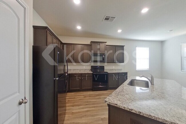 Foto del edificio - 900 NW 6th St