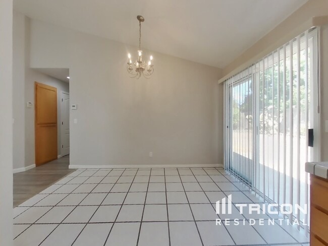 Building Photo - 5204 Firenza Way