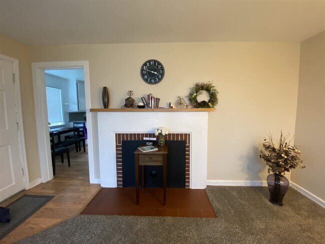 Foto del edificio - 2404 S Eunice St