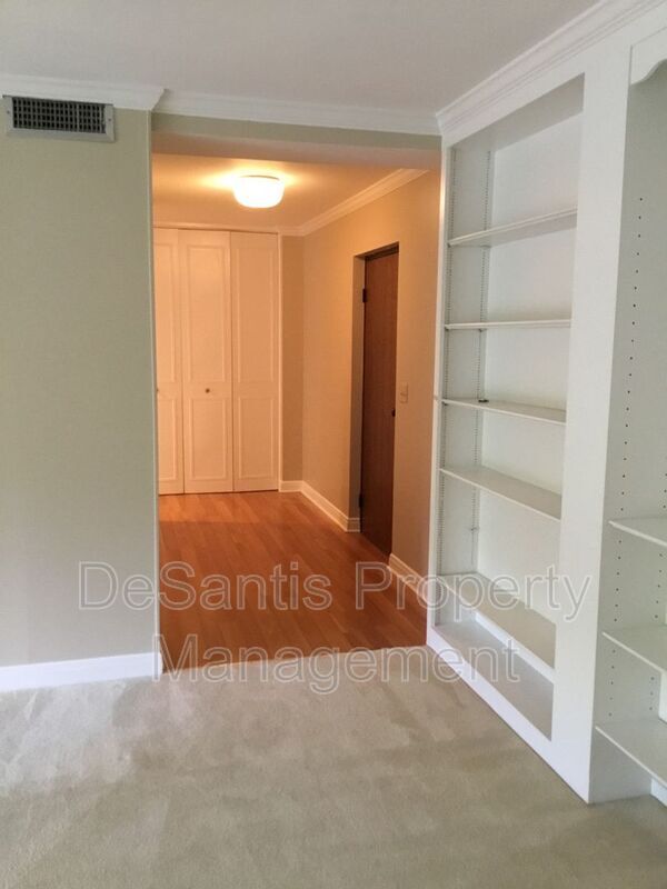 Building Photo - 505 Grove St