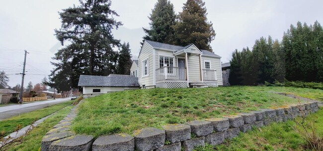 Foto del edificio - Gorgeous 2 bd House near Point Defiance an...