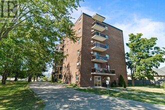 Building Photo - 62-362 Spencer St E