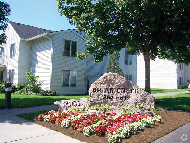 Building Photo - Briarcreek