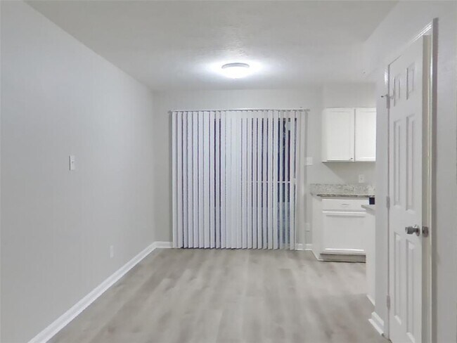 Foto del edificio - 12230 Haroldson Forest Dr