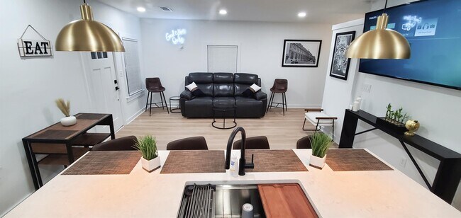 Photo - 1081 Fair St SW House