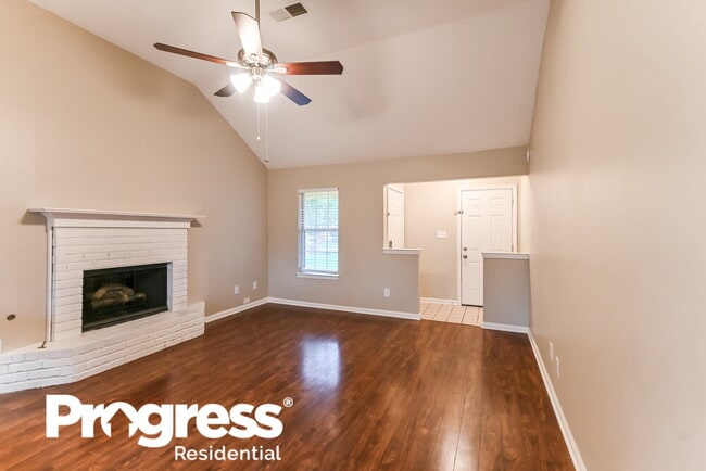 Building Photo - 5819 Waverly Dr