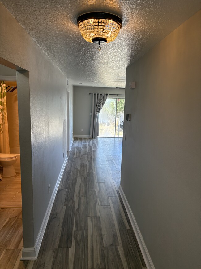 Foto del edificio - 5304 Cordgrass Bend Ln