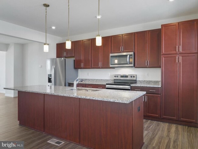 Building Photo - 96 Stafford Pl