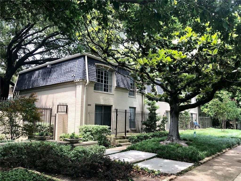 Primary Photo - 5311 Fleetwood Oaks Ave