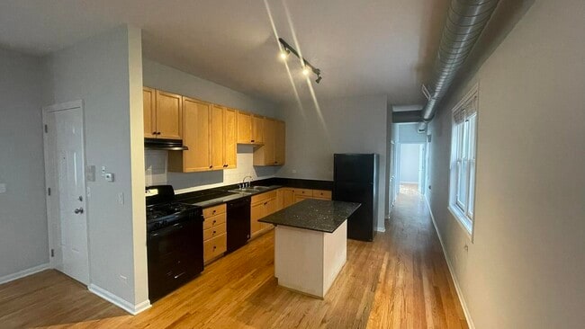 Building Photo - 2406 W Flournoy St
