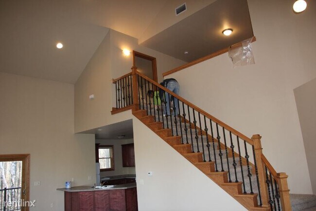 Building Photo - 3 br, 2 bath Townhome - 1338 Haley Ct.