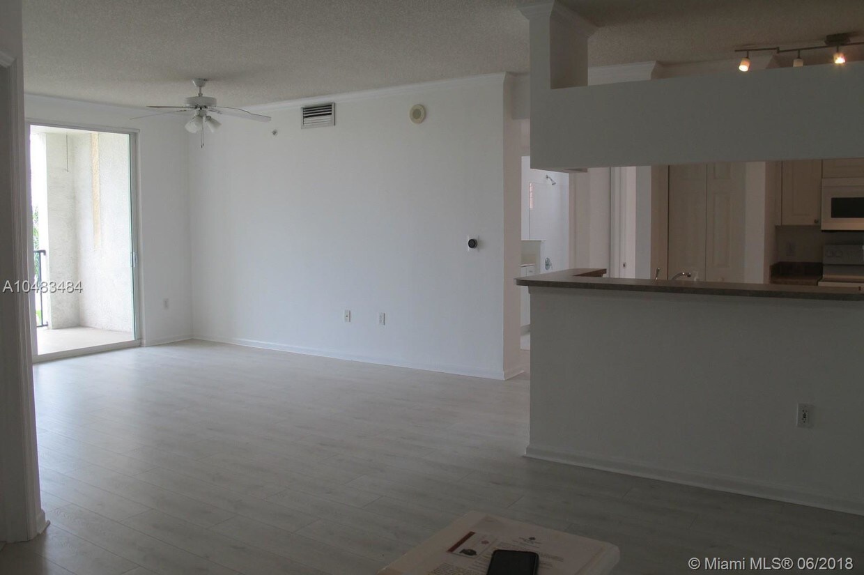 17100 N Bay Rd, Sunny Isles Beach, FL 33160 Townhome Rentals in Sunny