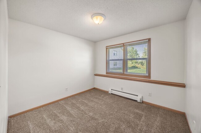 Building Photo - Clover Creek | Standard 2-Bedroom *