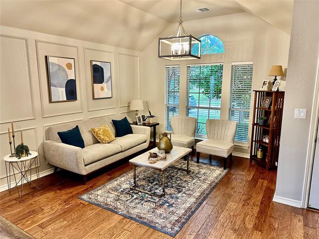 Foto del edificio - 2304 Ash Leaf Ln