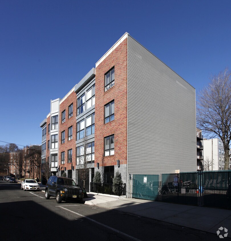 Building Photo - 501-507 Jackson St