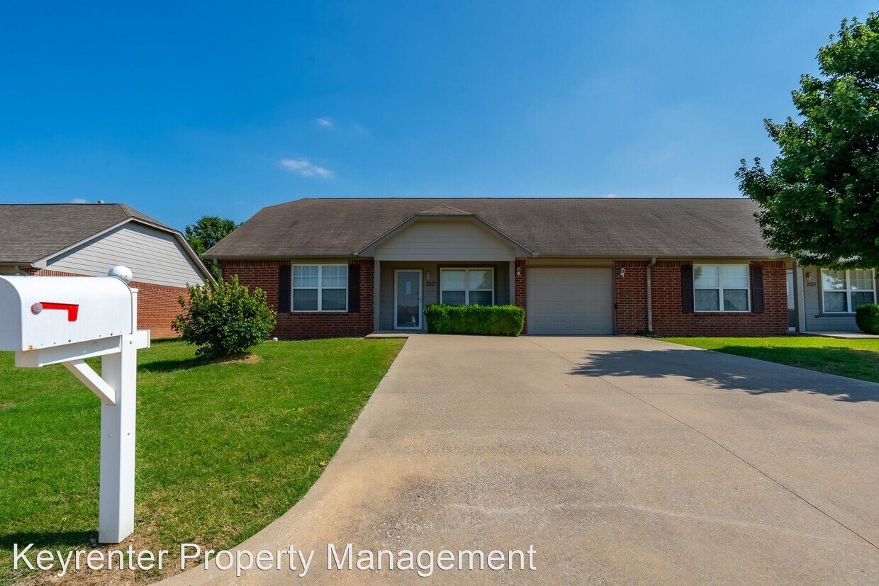 2 br, 2 bath House 2213 Wellington St House Rental in Wagoner, OK