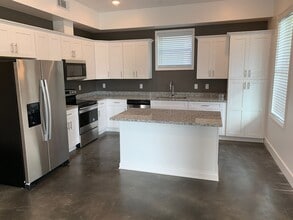 Building Photo - 501 Wesley Pl