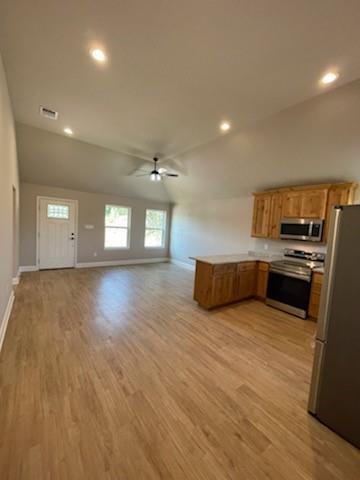 Foto del edificio - 2205 Creekview Dr