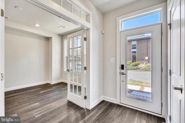 Foto del edificio - 103 Pleasant St NW