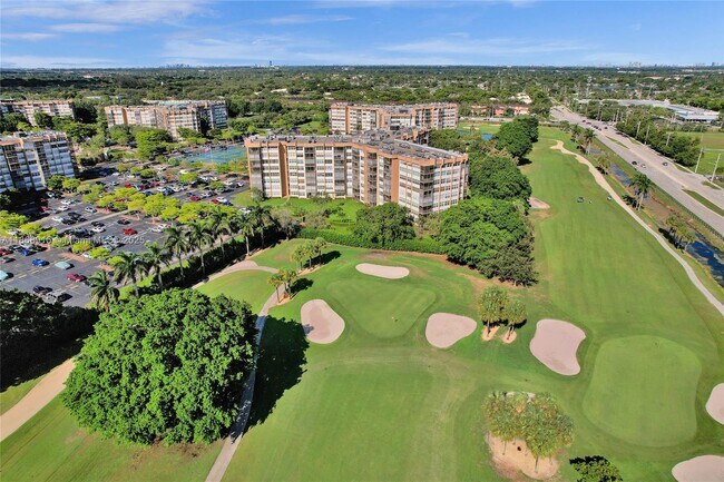 Foto del edificio - 1100 St Charles Pl