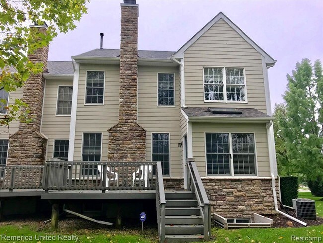 Building Photo - 26366 Fieldstone Dr