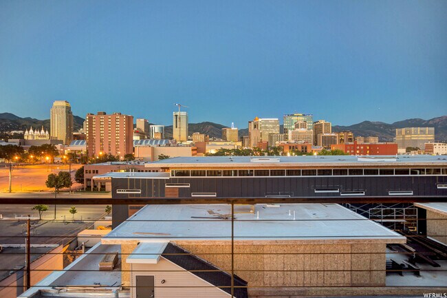 City view - 328 W 200 S