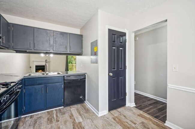 Foto del edificio - 6458 Bedford Ln