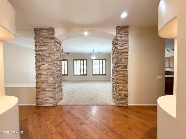 Foto del edificio - 7408 S 26th Ln