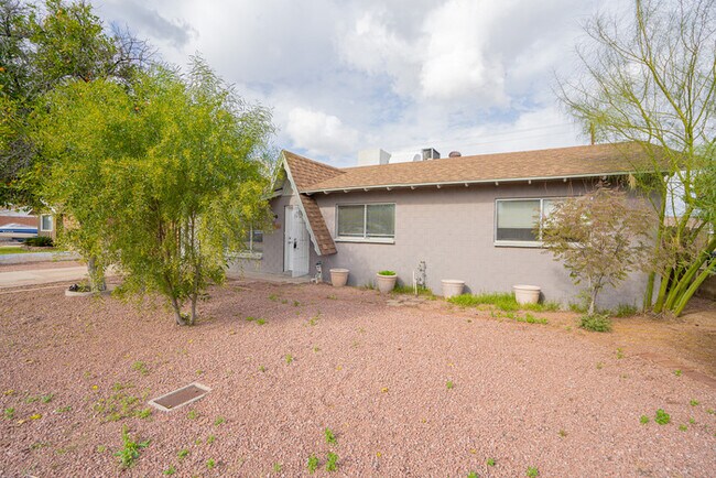 Building Photo - 8518 E RANCHO VISTA DR, SCOTTSDALE AZ