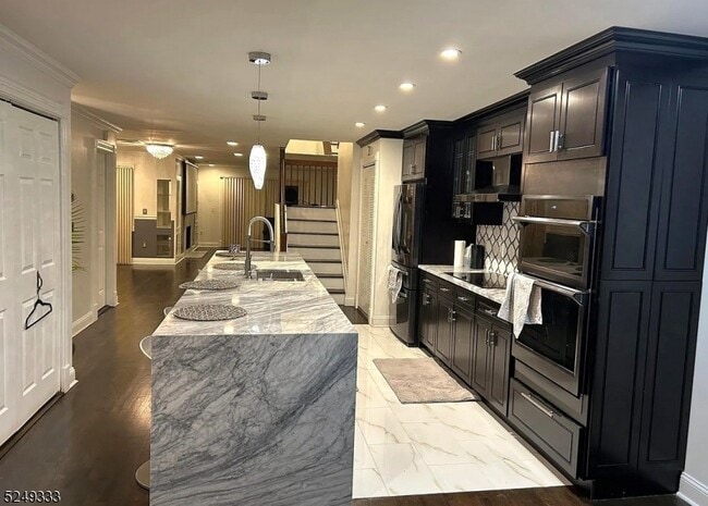 Building Photo - 15 Cerone Ct