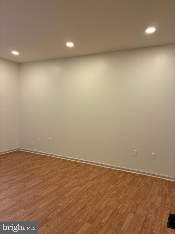 Foto del edificio - 46 Reading Ave