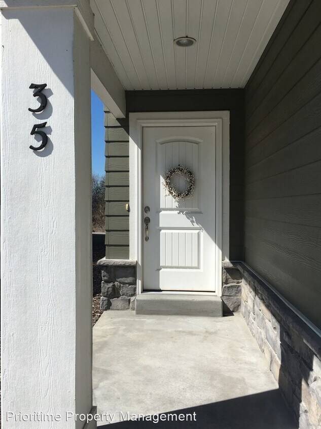 Primary Photo - 3 br, 2.5 bath House - 35 N 1800 W