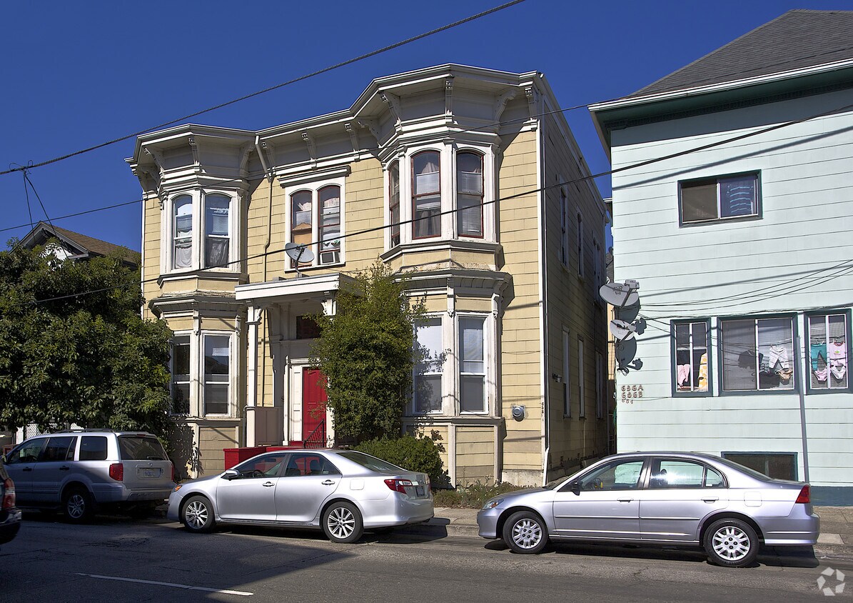 Primary Photo - 658 8th St