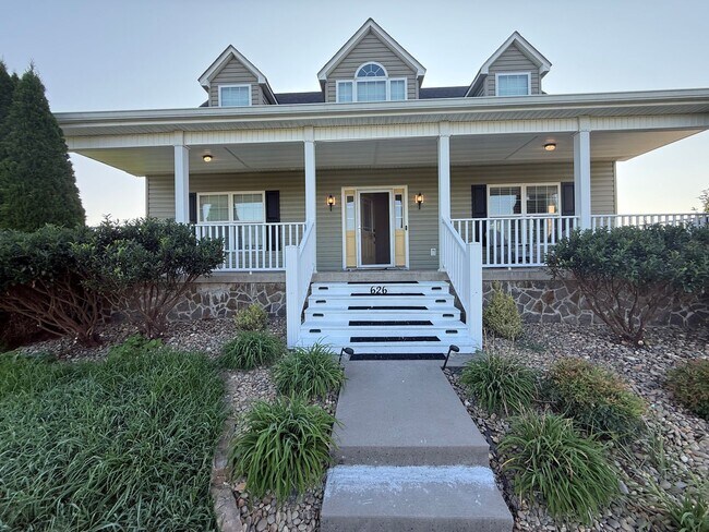 Foto del edificio - 3 Bedroom 3.5 Bathroom Home Located in Gre...