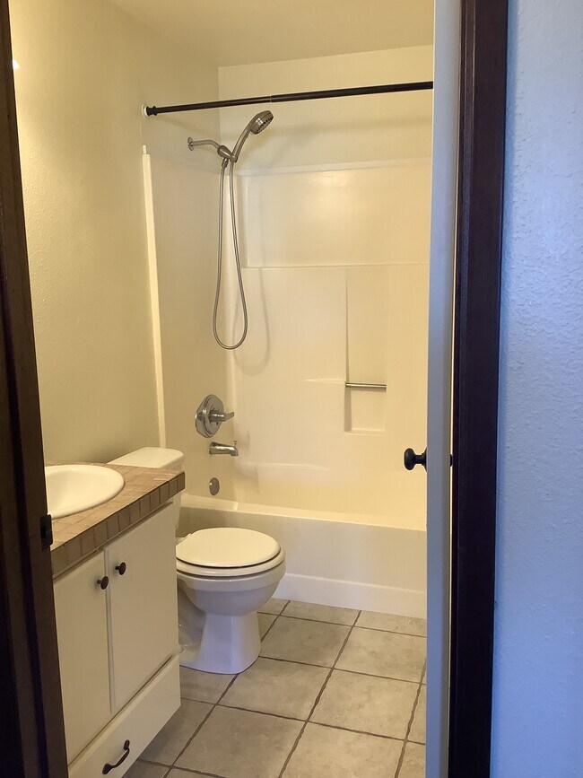 Foto del edificio - 214 S French Ave