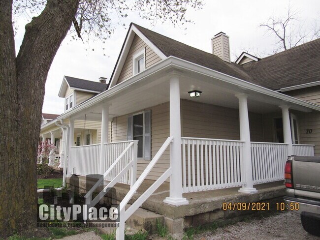 Building Photo - 70 N Carlisle St, Bargersville, IN 46106