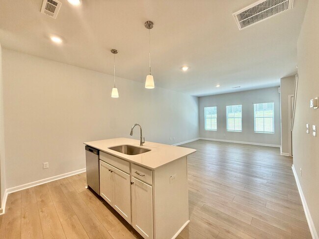 Building Photo - **OFFERING REFUNDABLE APPLICATION FEES** New Construction 3BD, 2.5BA Garner Townhome with a 1-Car...