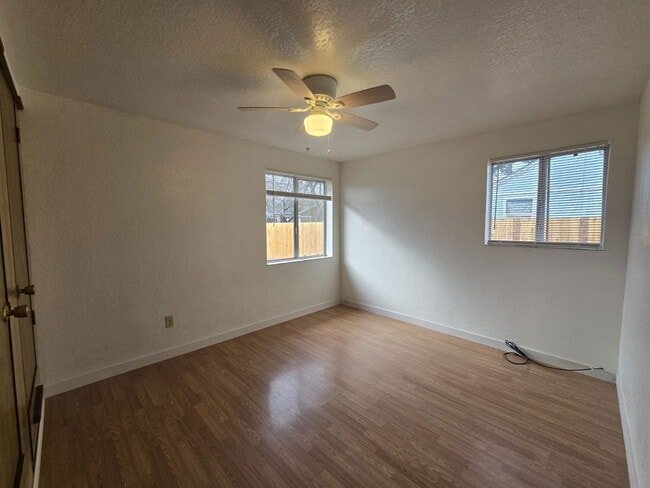 Building Photo - 69 Rose Ave