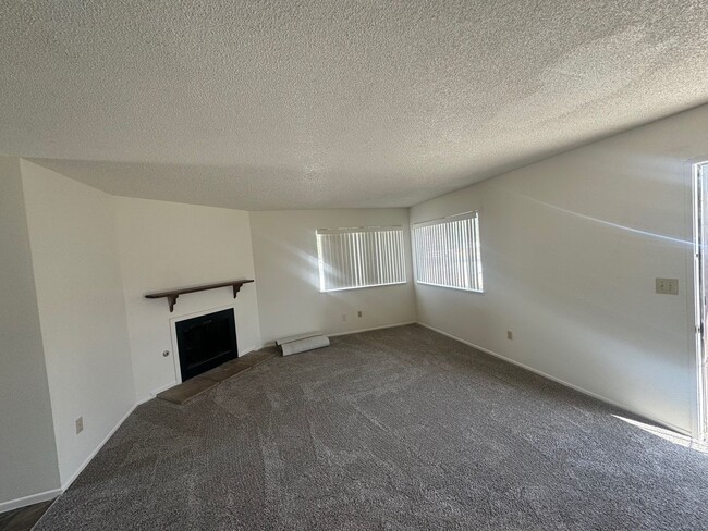 Building Photo - 6739