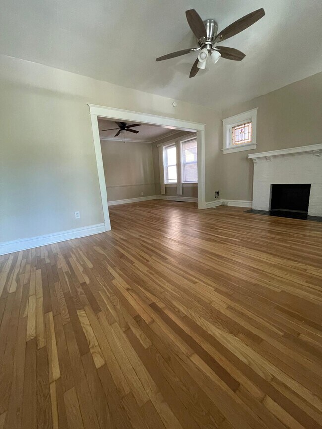 Building Photo - 5909 S Kingshighway Blvd