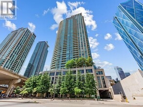 Building Photo - 18 Yonge St