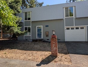 Building Photo - 2213 Emerald St