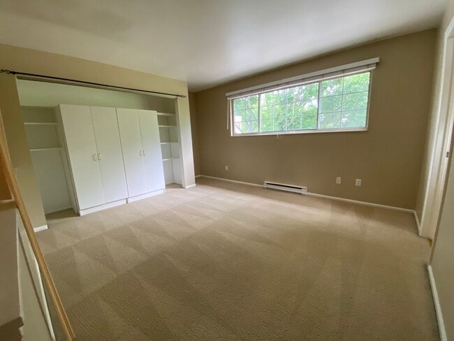 Building Photo - 3565 Windmill Dr