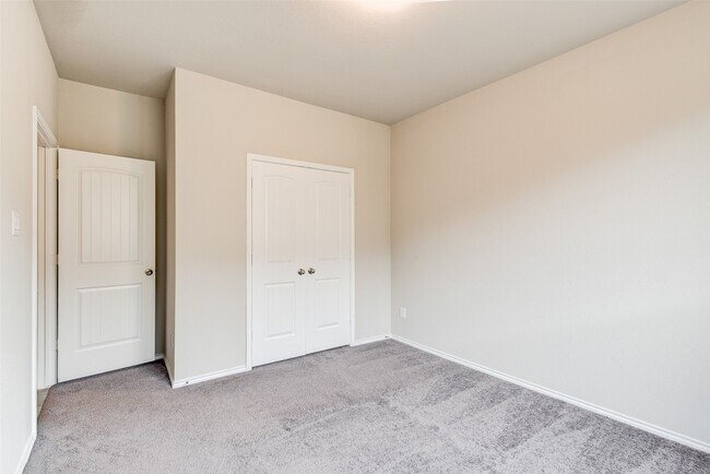 Foto del edificio - 1910 Hidden Cedar Dr