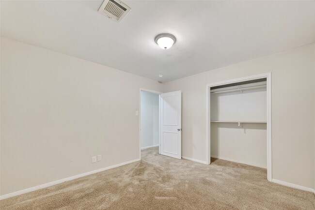 Foto del edificio - 1810 Indian Shores Rd