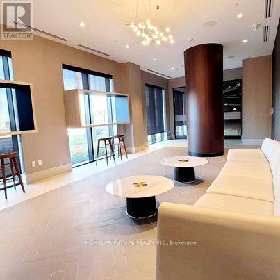 Photo du bâtiment - 2550 Simcoe St N