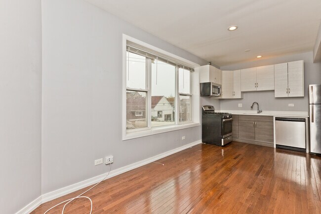 Foto del edificio - 2346 W 24th Pl